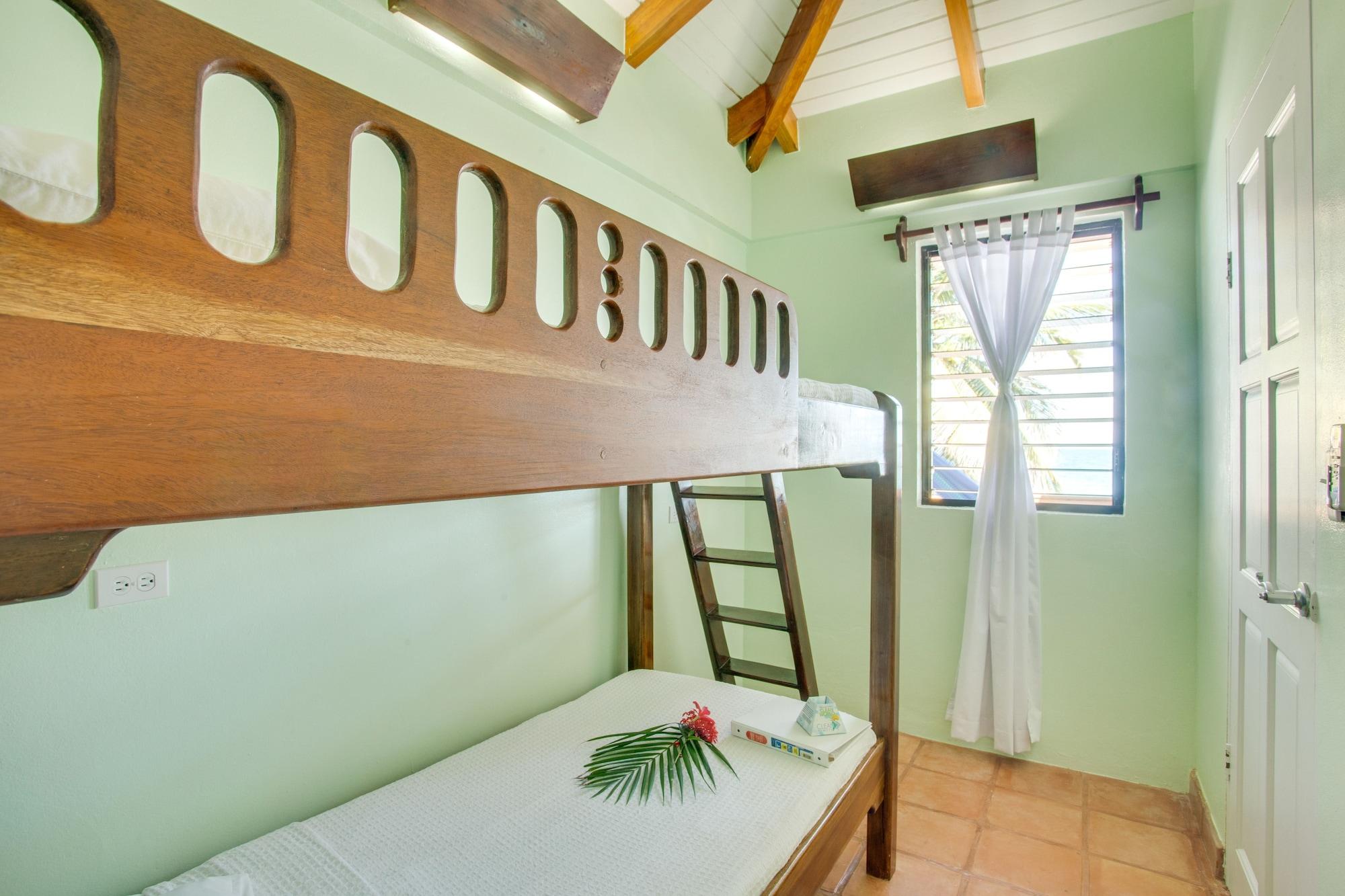 Robert'S Grove Beach Resort Placencia Экстерьер фото