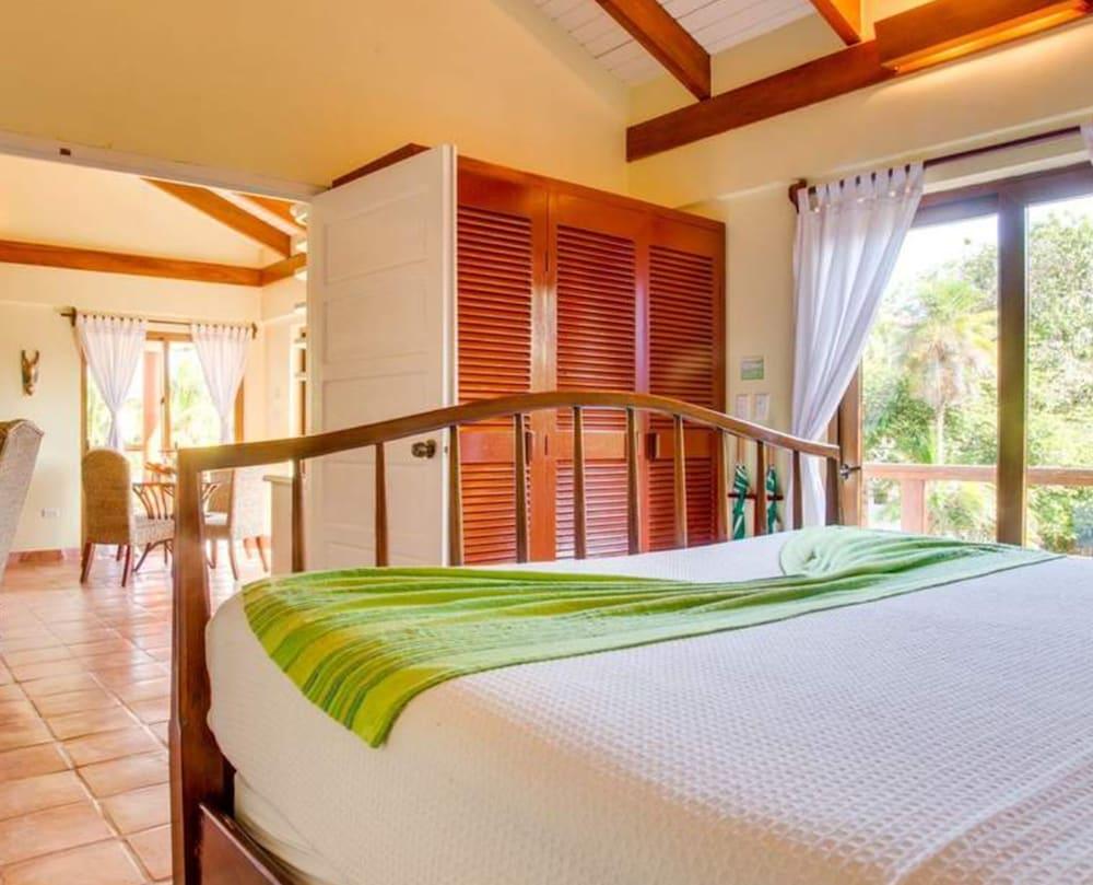 Robert'S Grove Beach Resort Placencia Экстерьер фото